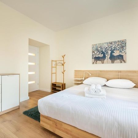 Ochota Sunny Apartment Warszawa Exteriör bild