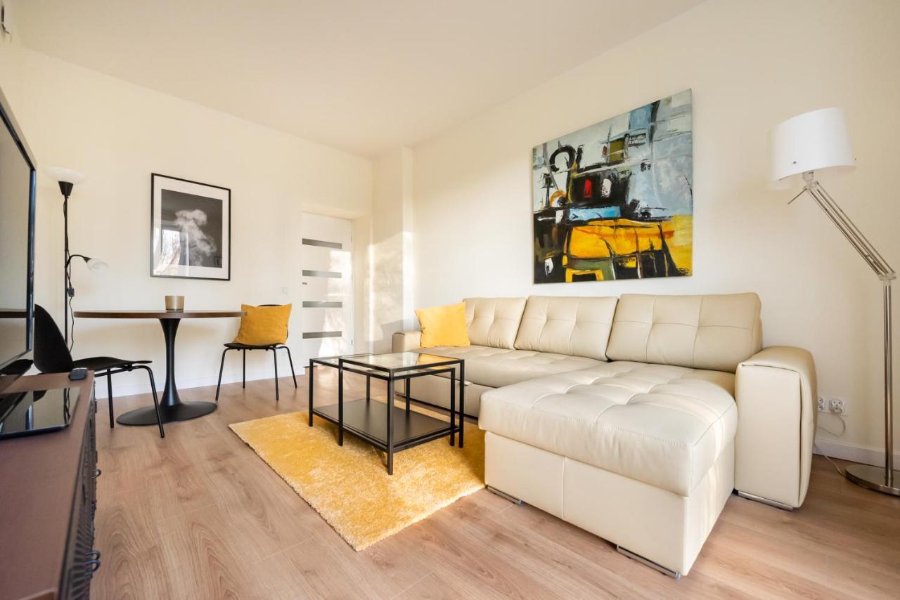 Ochota Sunny Apartment Warszawa Exteriör bild